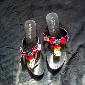 Women floral size 9 sandals